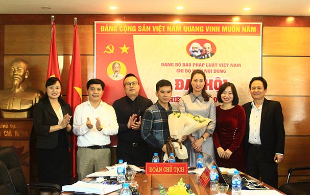Đảng bộ Báo Pháp luật VN: Tổ chức thành công Đại hội 2 Chi bộ Khối Hành chính và Khối Nội dung Đảng bộ Báo Pháp luật VN: Tổ chức thành công Đại hội 2 Chi bộ Khối Hành chính và Khối Nội dung